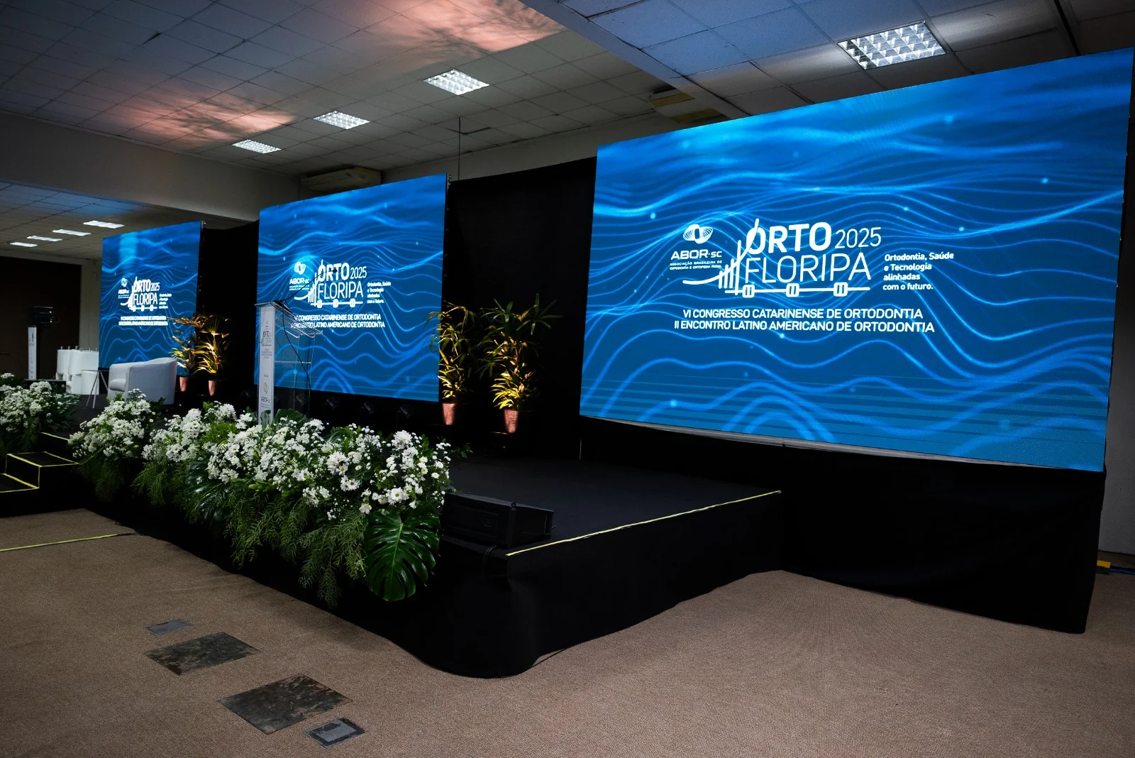 Palco do Congresso Ortofloripa 2025